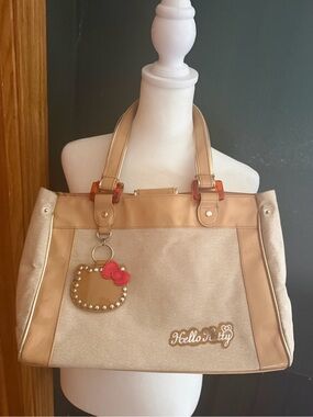 Y2K 2008 VTG Hello Kitty Beige Tote Bag with Charm